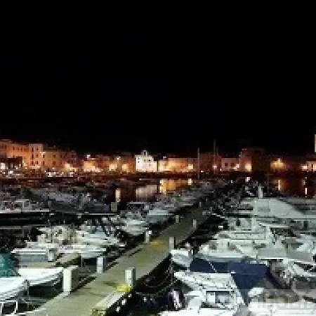 Trani Holiday Rooms *